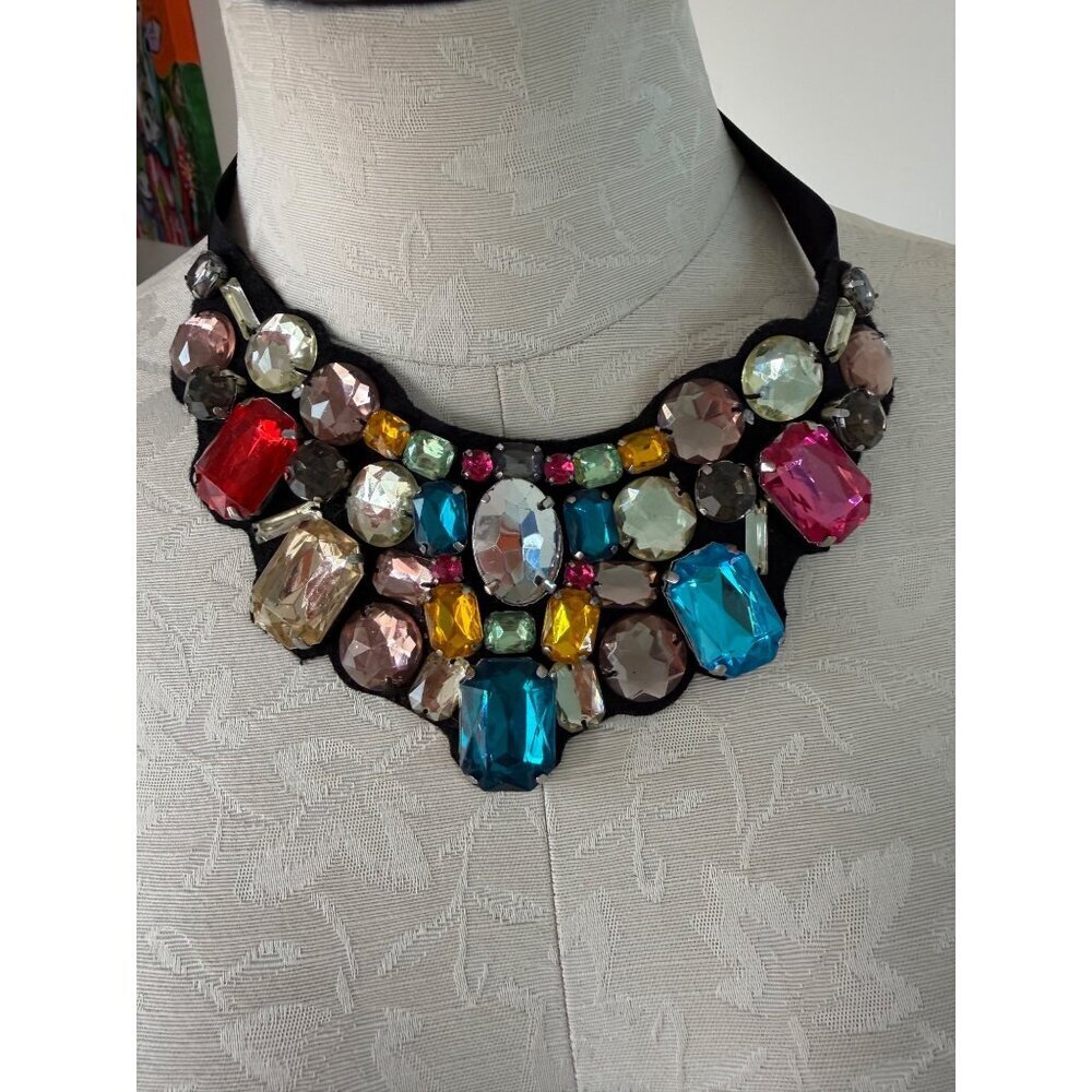 Vintage Womens Jeweled Necklace One Size Bib Collar Multicolor Tie Closure